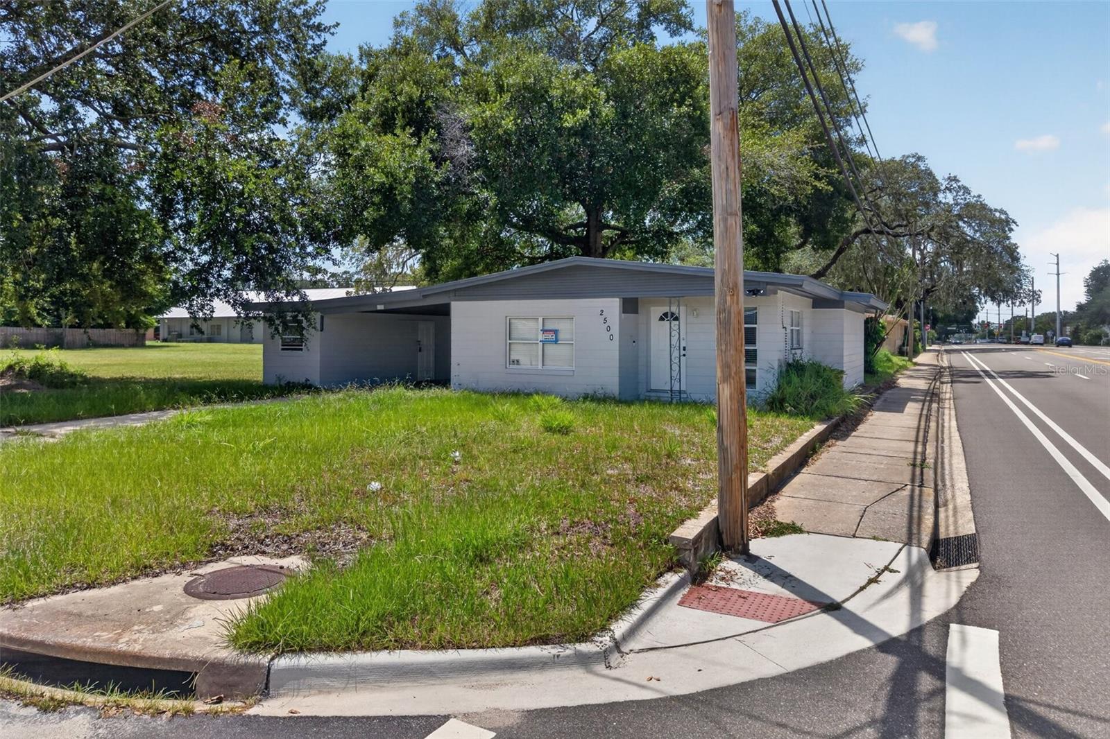 2500 Myrtle Ave Property Photo 2