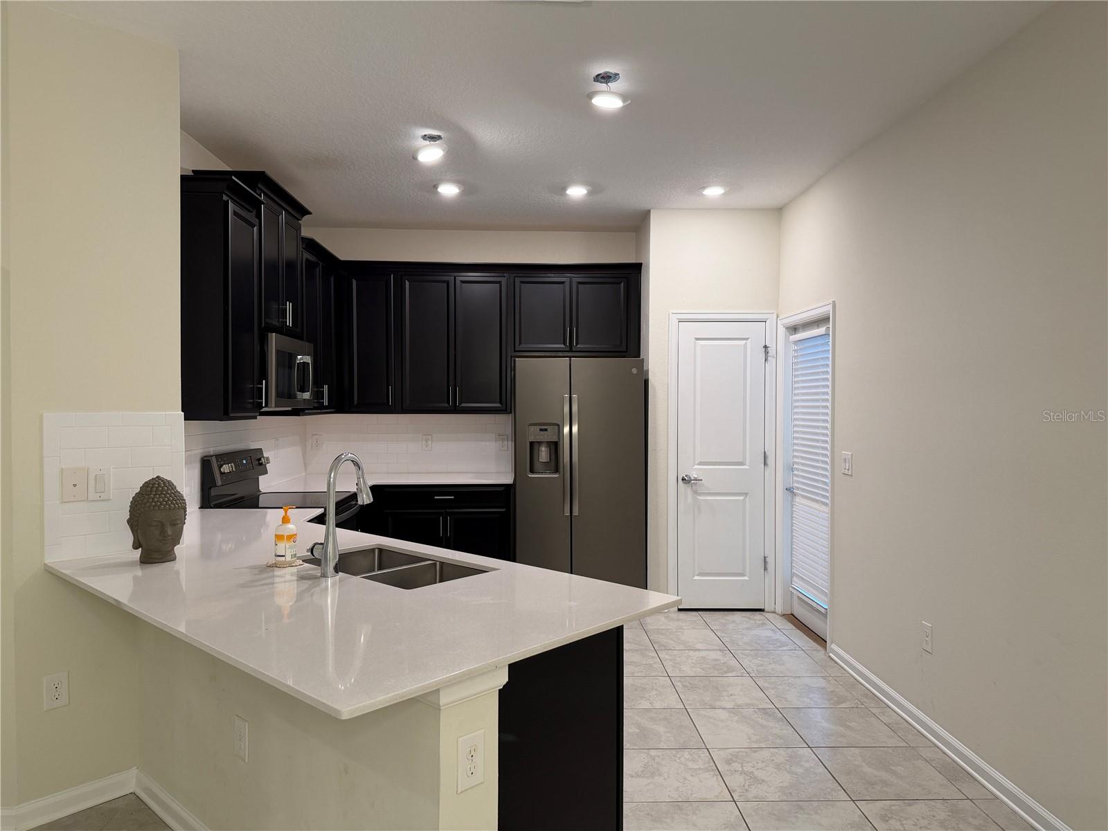 8513 Golf Way Property Photo 5