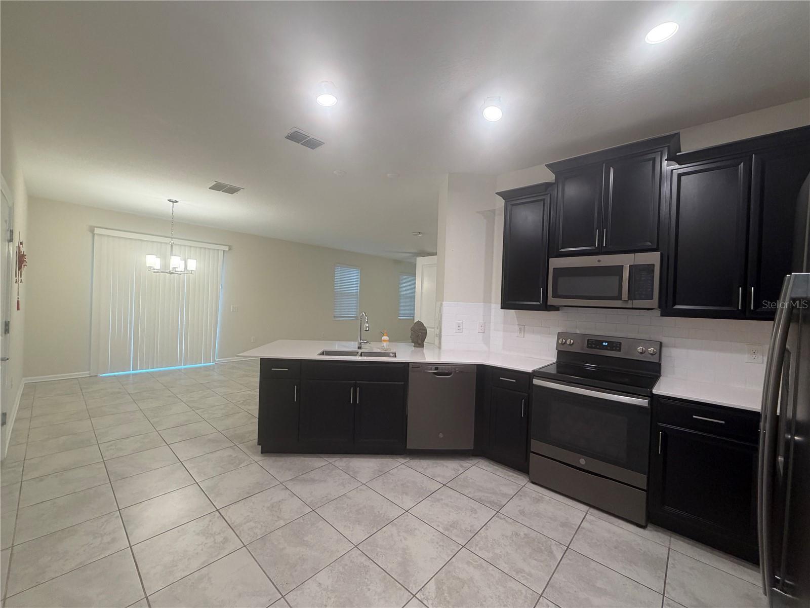 8513 Golf Way Property Photo 6