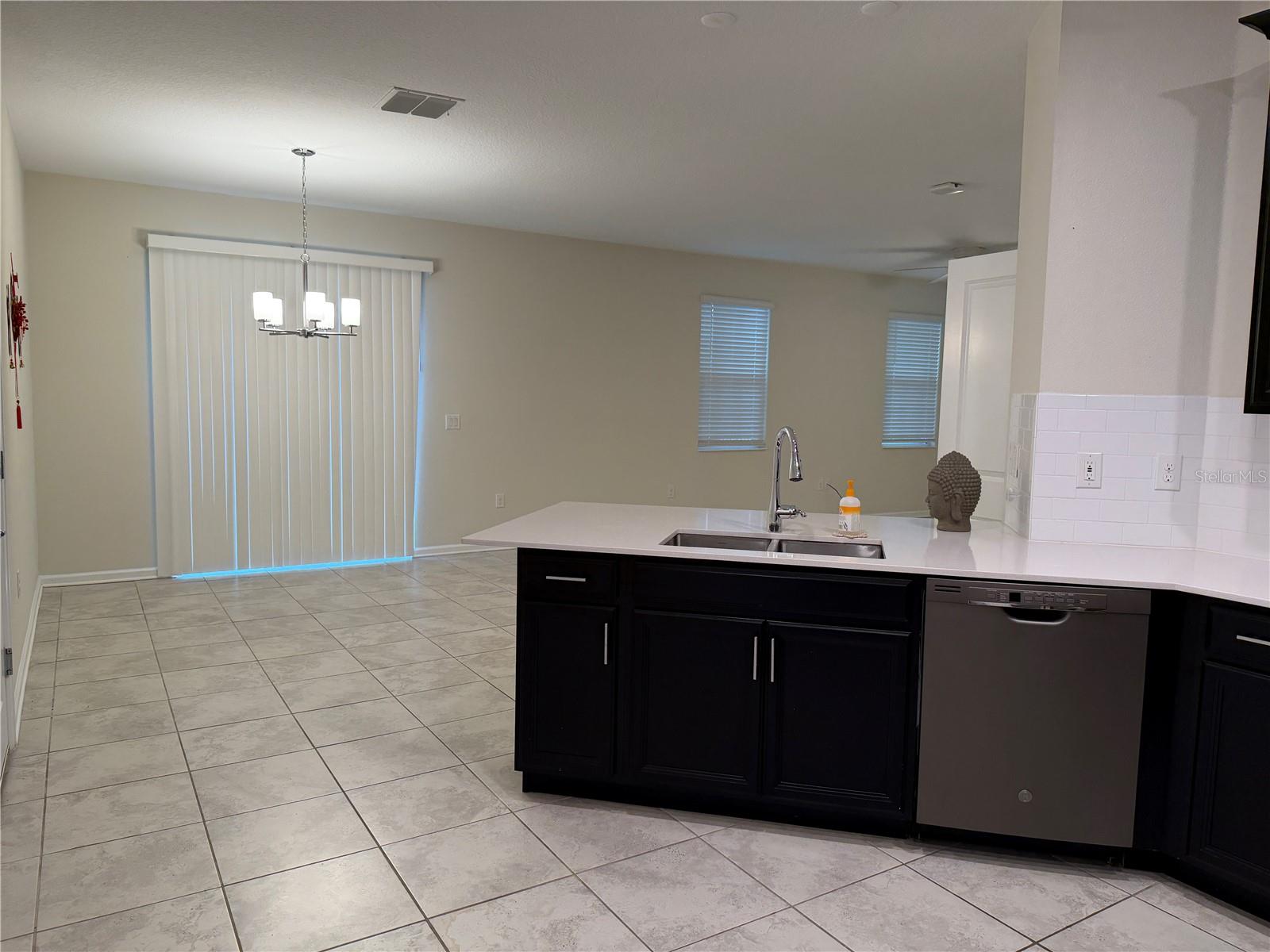 8513 Golf Way Property Photo 7