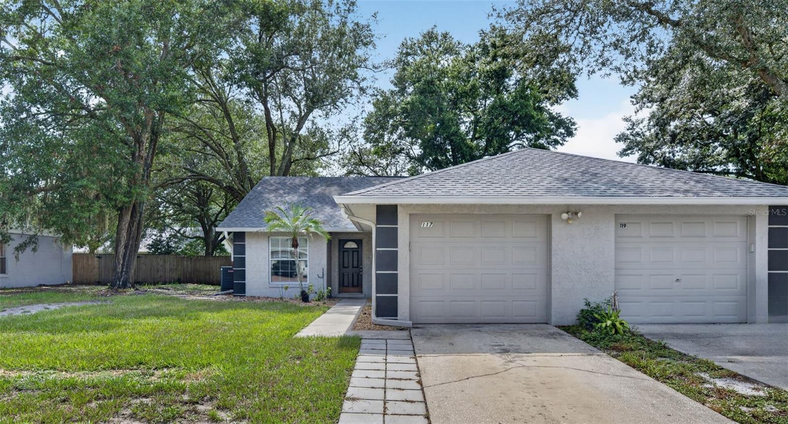 117 SHADY OAK LN