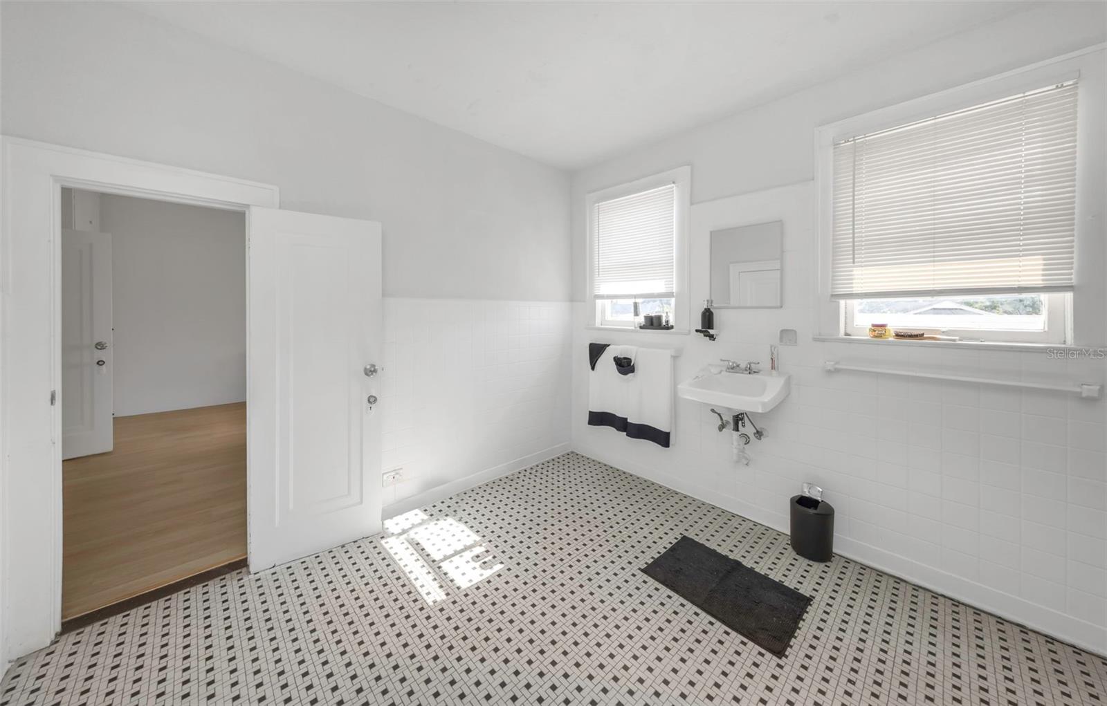 2904 W Chestnut St #1-4 Property Photo 29