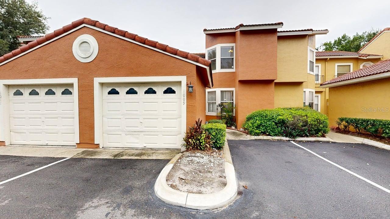 1009 CASA DEL SOL CIR