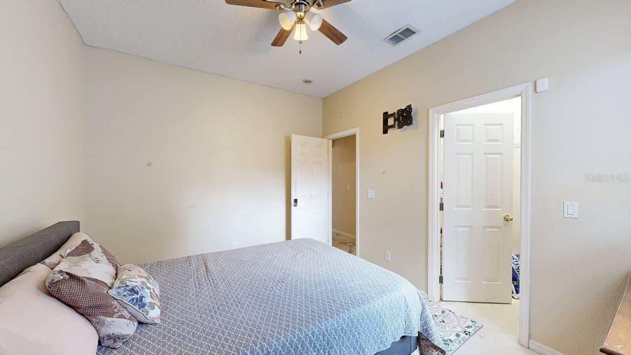 2108 Ancient Oak Dr Property Photo 25