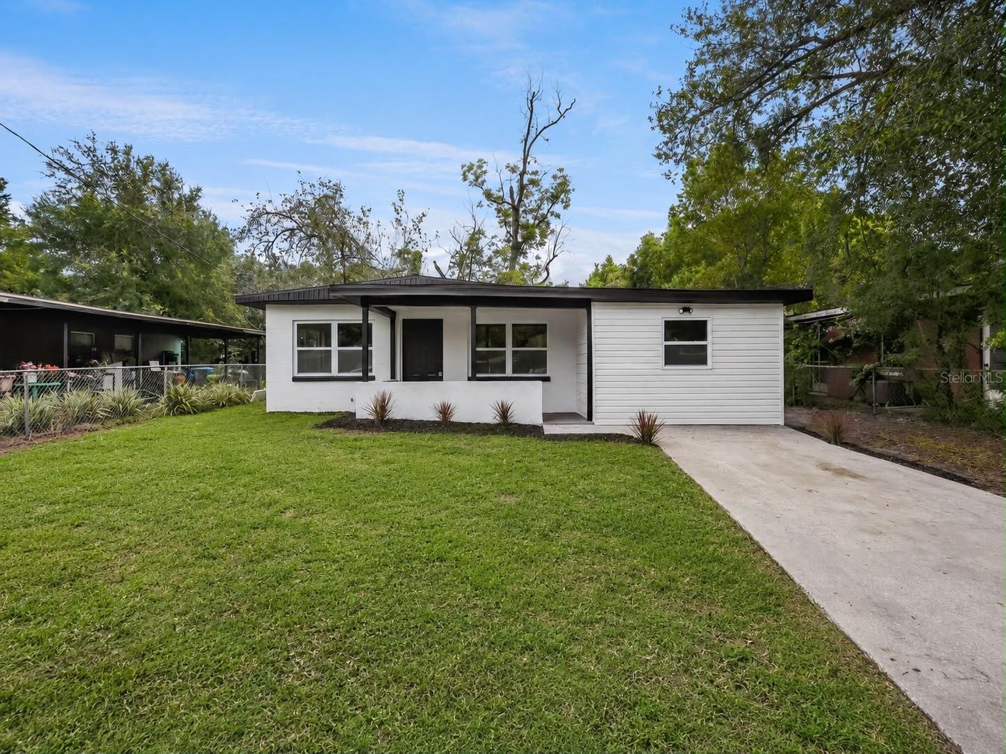 806 Citrus St Property Photo 2