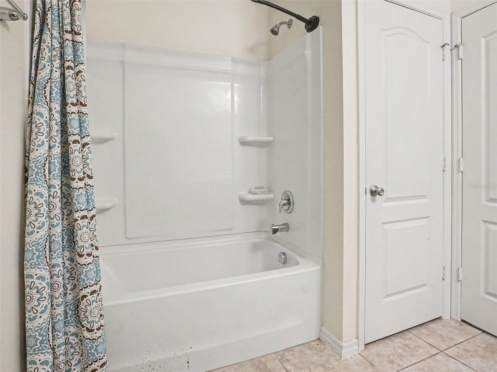 2488 Begonia St Property Photo 20