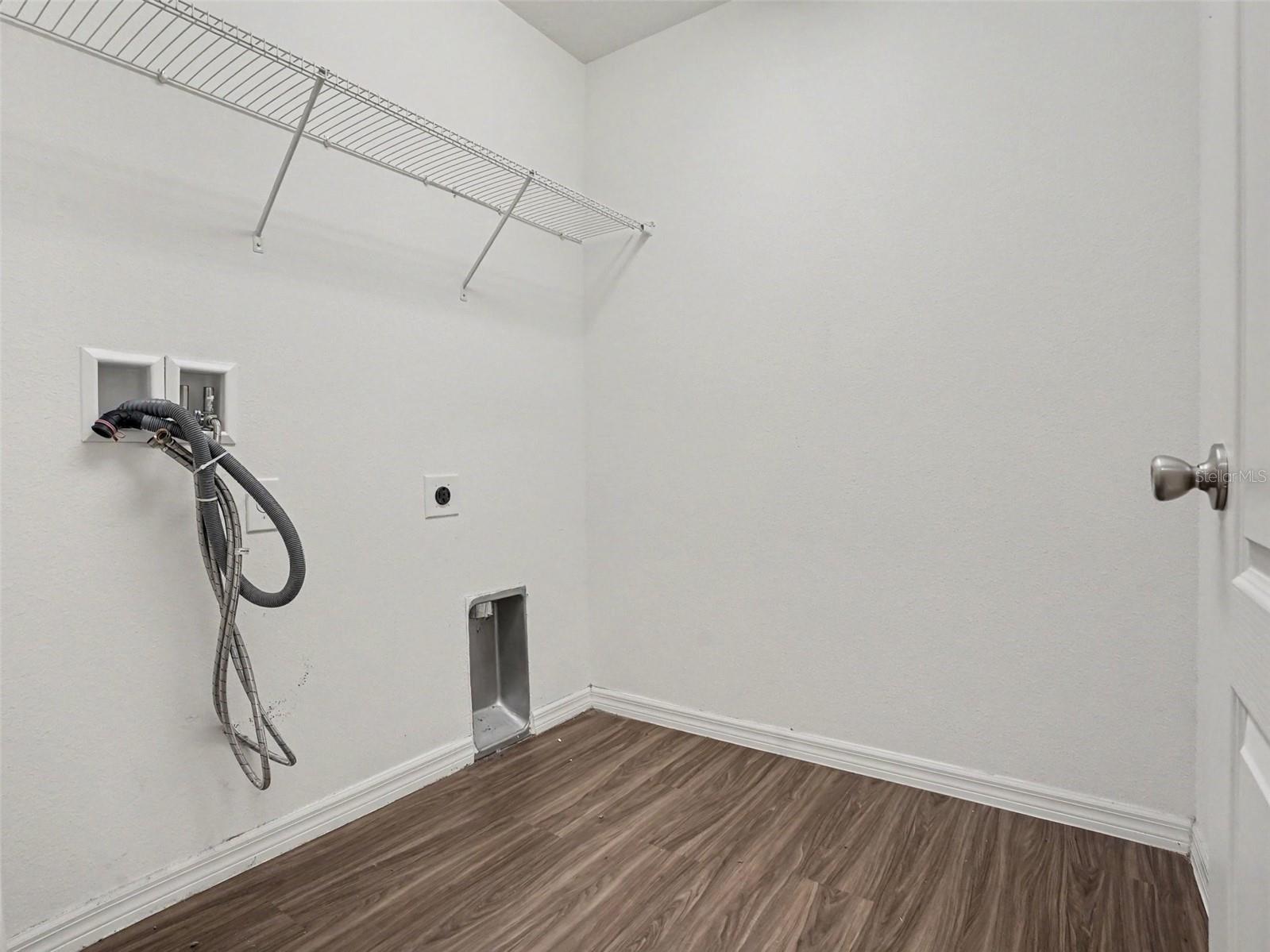 2488 Begonia St Property Photo 25