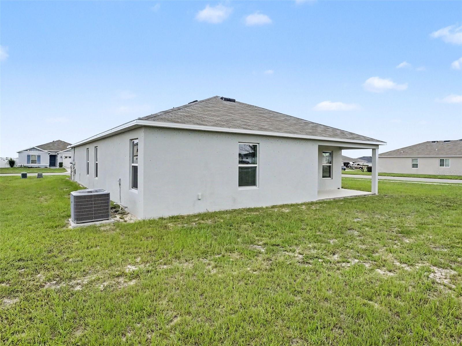 2488 Begonia St Property Photo 32