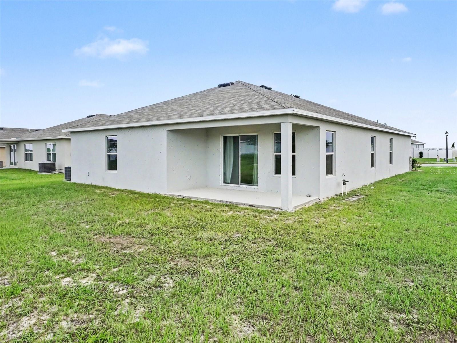 2488 Begonia St Property Photo 34
