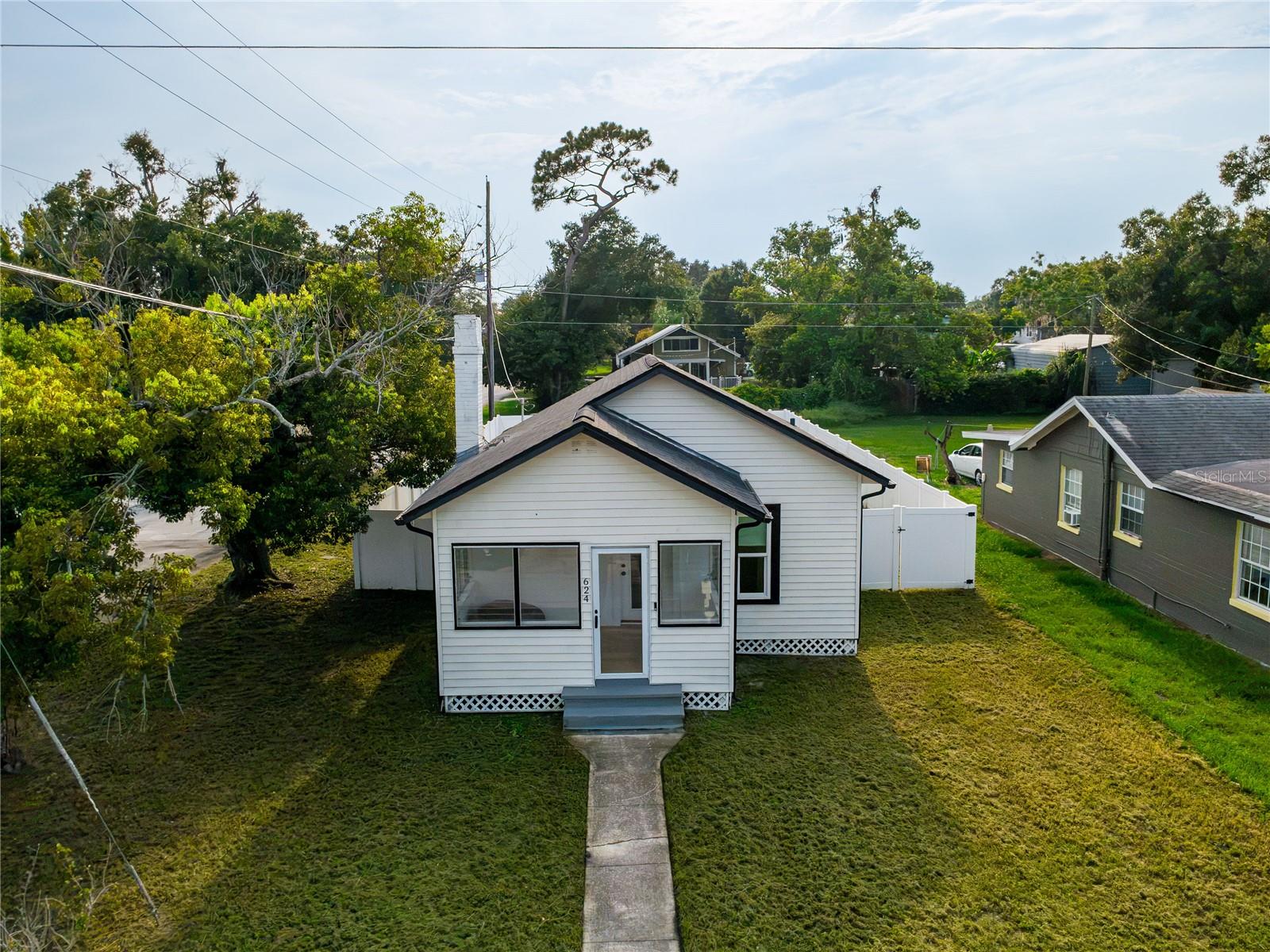 624 Illinois Ave Property Photo 3