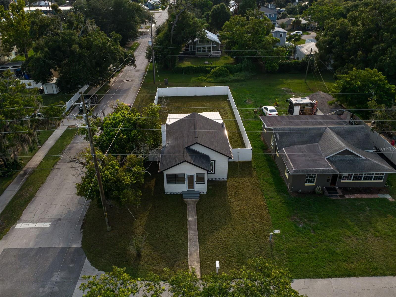 624 Illinois Ave Property Photo 4