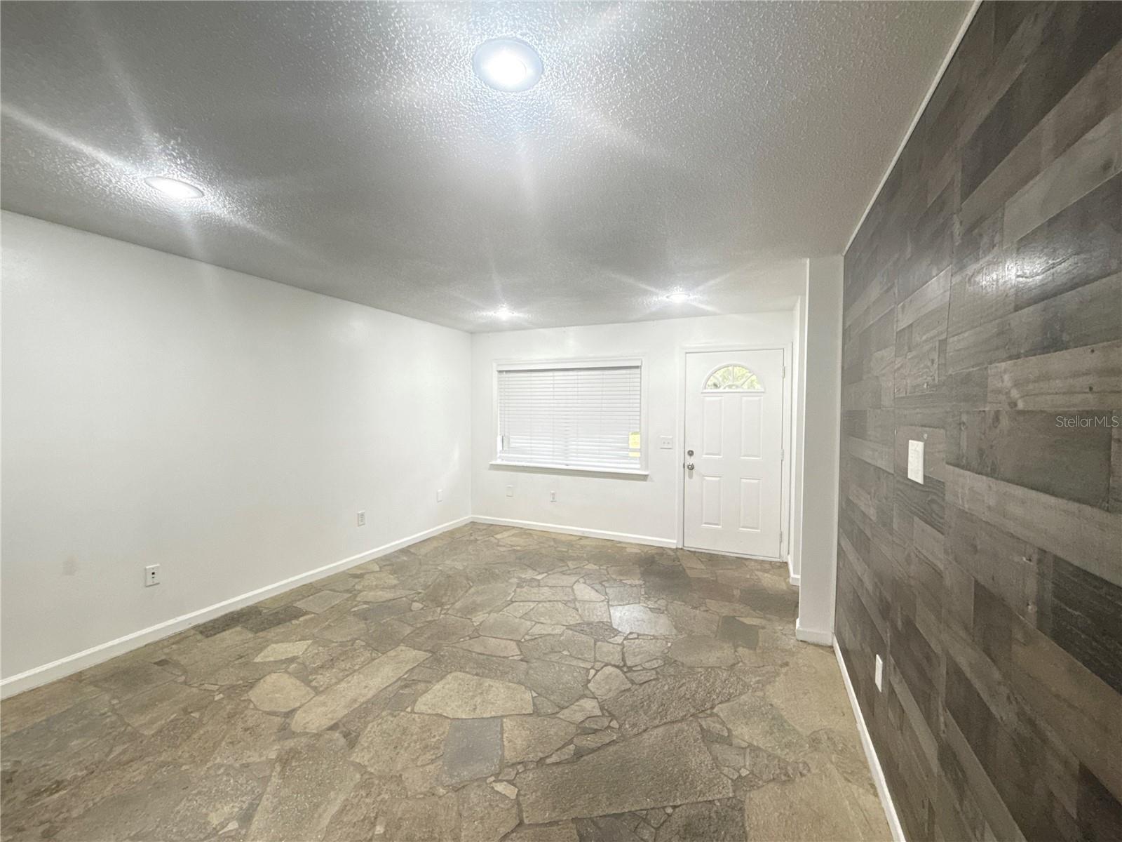 4694 Pheasant Run Dr #2b Property Photo 12