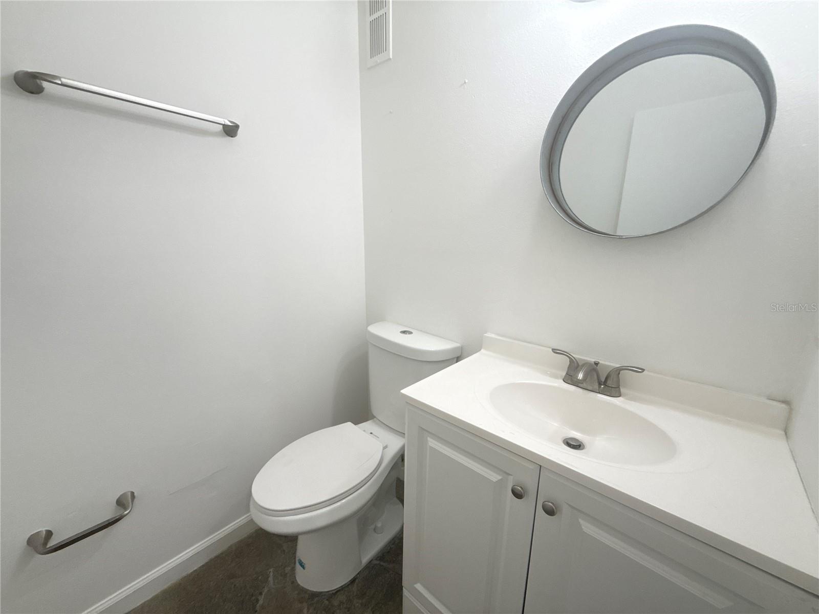 4694 Pheasant Run Dr #2b Property Photo 24