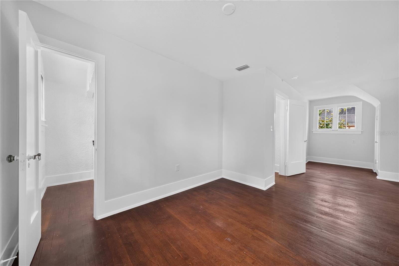 1216 Golden Ln Property Photo 39