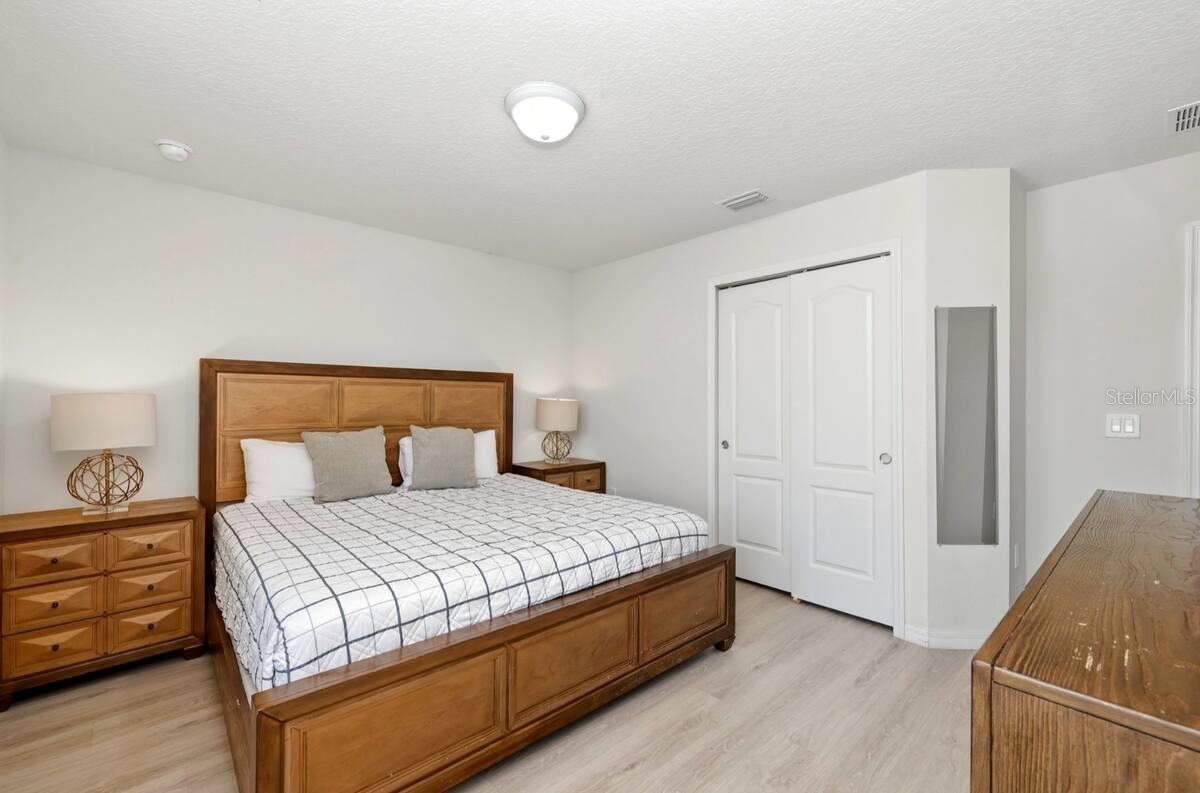 1836 Nice Ct Property Photo 3