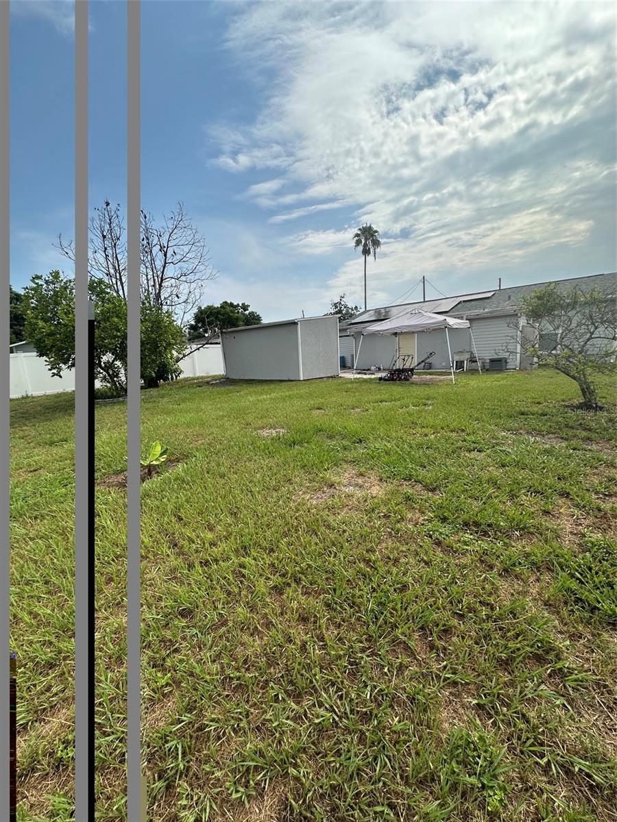 1122 Overdale St Property Photo 4