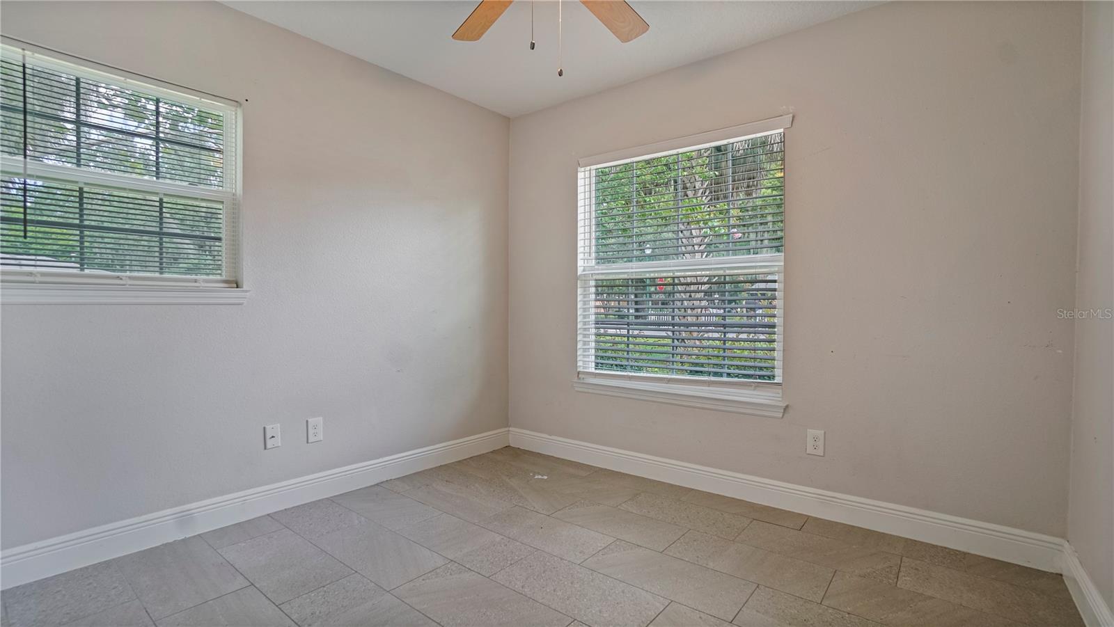 1517 N Grandview St Property Photo 14