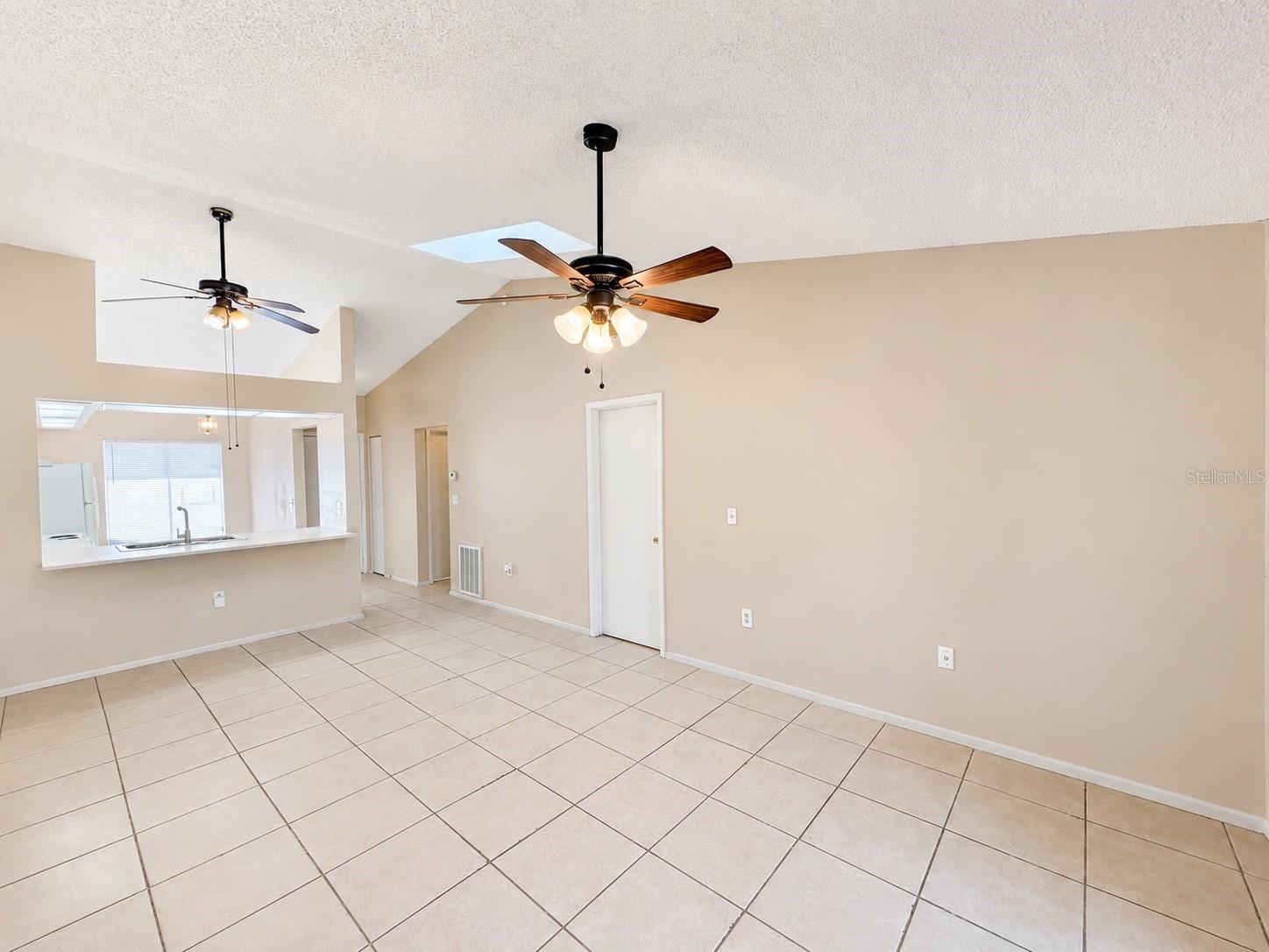 2910 Western Willow Ter Property Photo 7