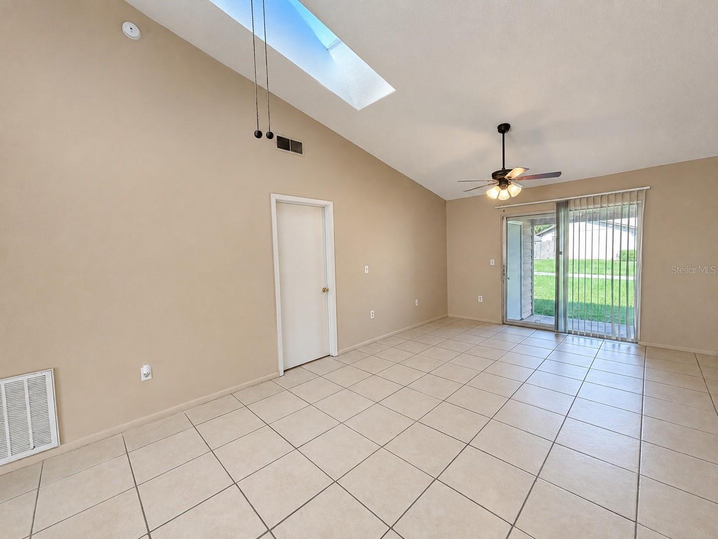 2910 Western Willow Ter Property Photo 8