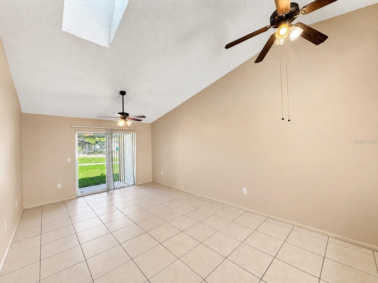 2910 Western Willow Ter Property Photo 9