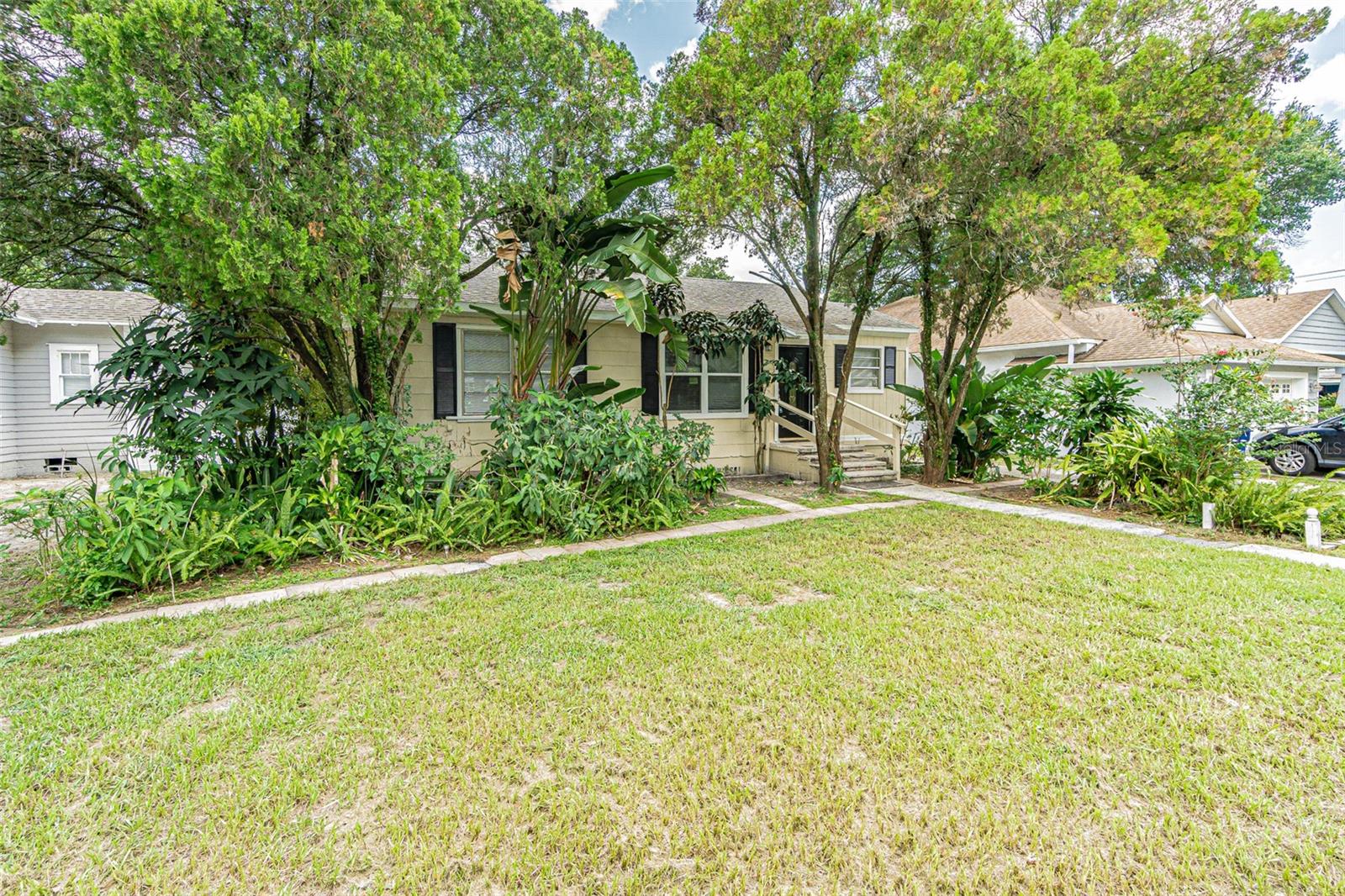 505 E Virginia Ave Property Photo 2