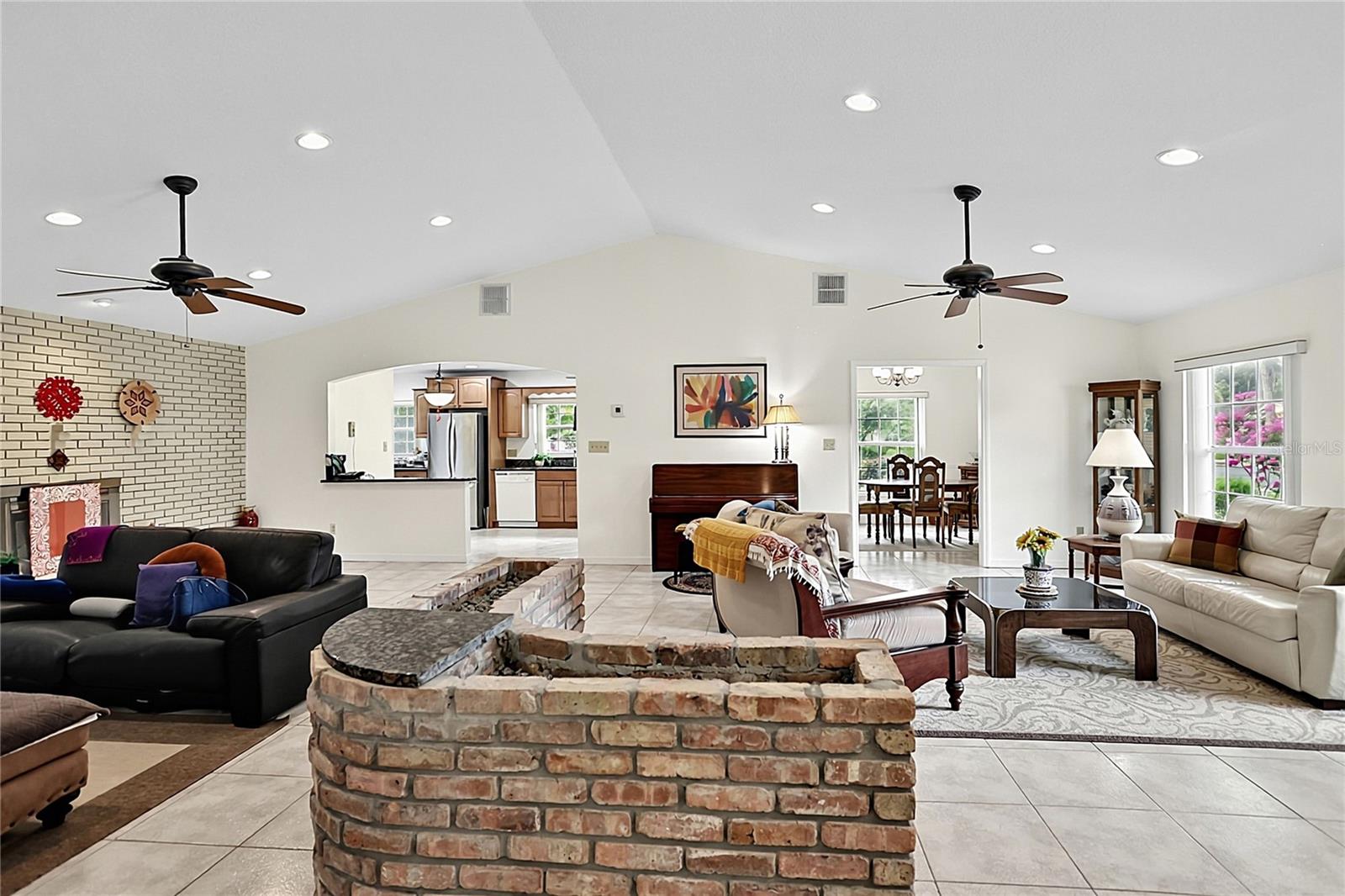 550 Arapaho Trl Property Photo 4