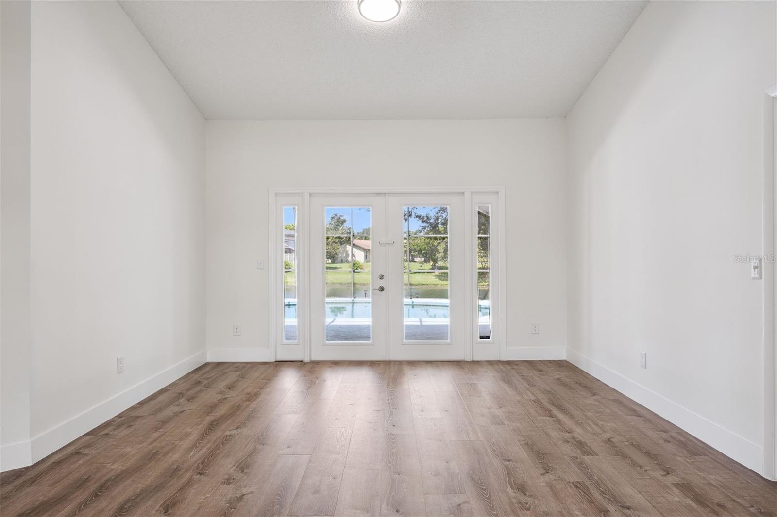 14706 Eagle View Ct Property Photo 11