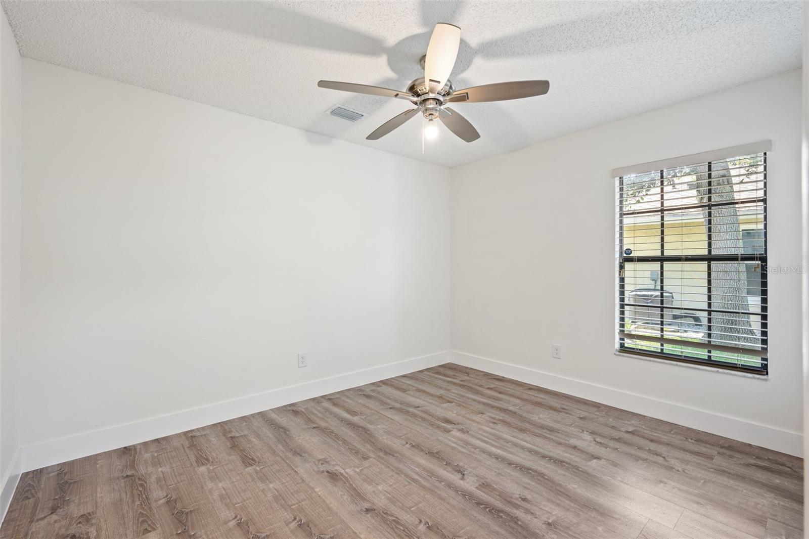 14706 Eagle View Ct Property Photo 35