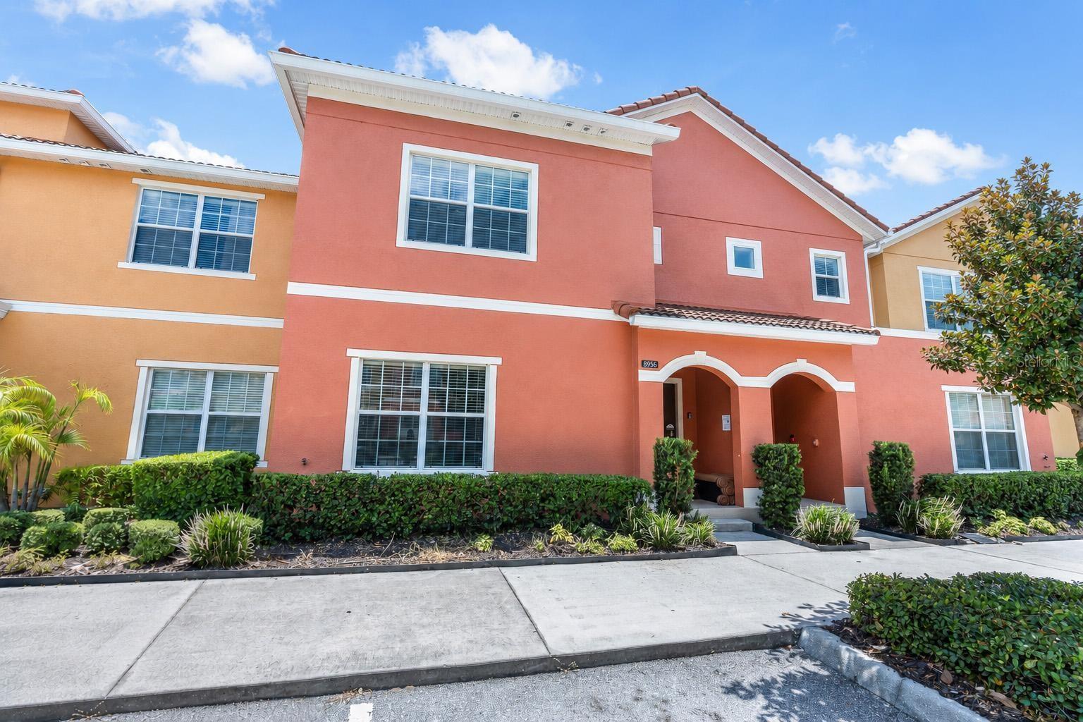 8956 California Palm Rd Property Photo 1