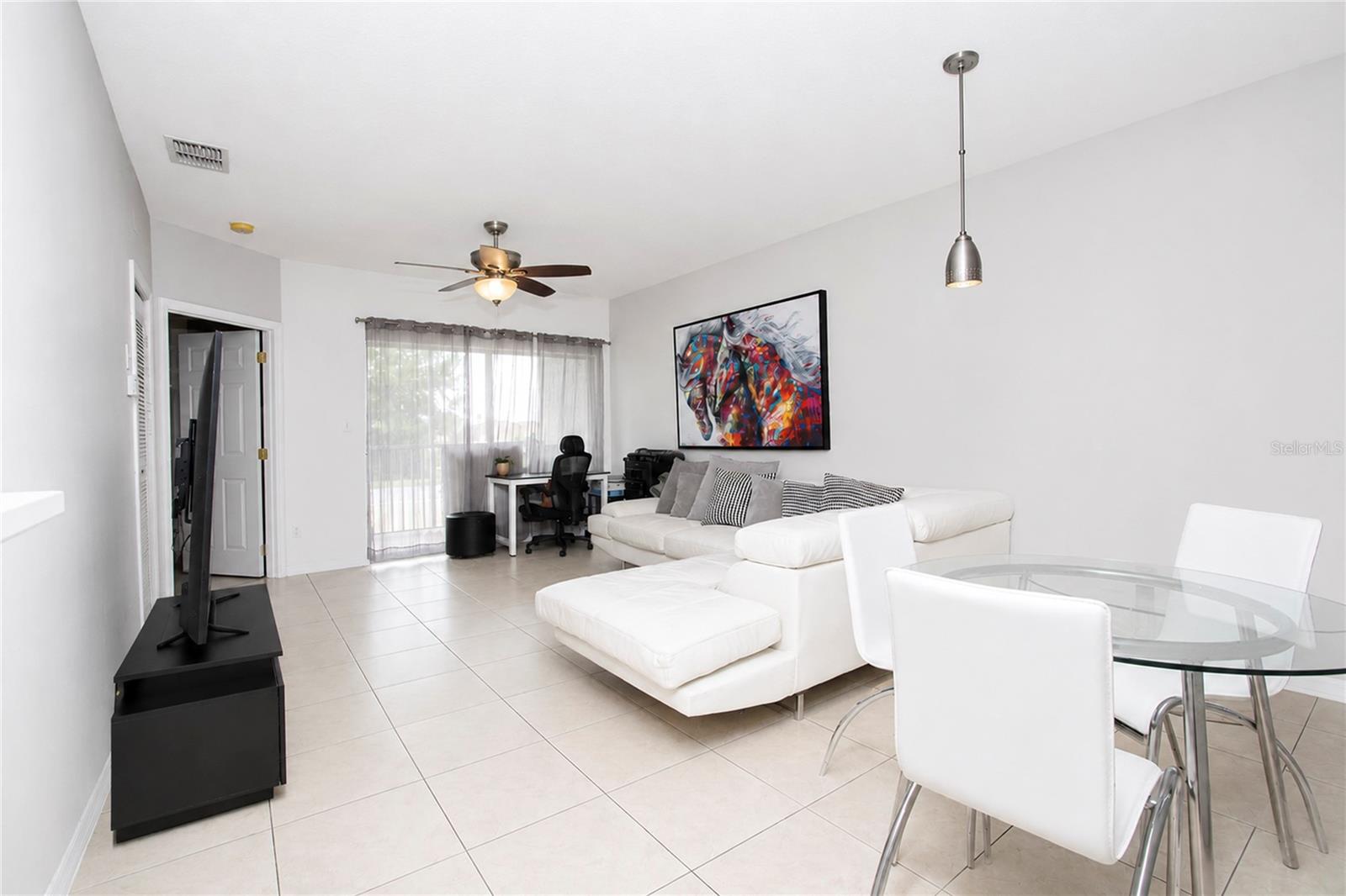 508 Villa Del Sol Cir #204 Property Photo 5