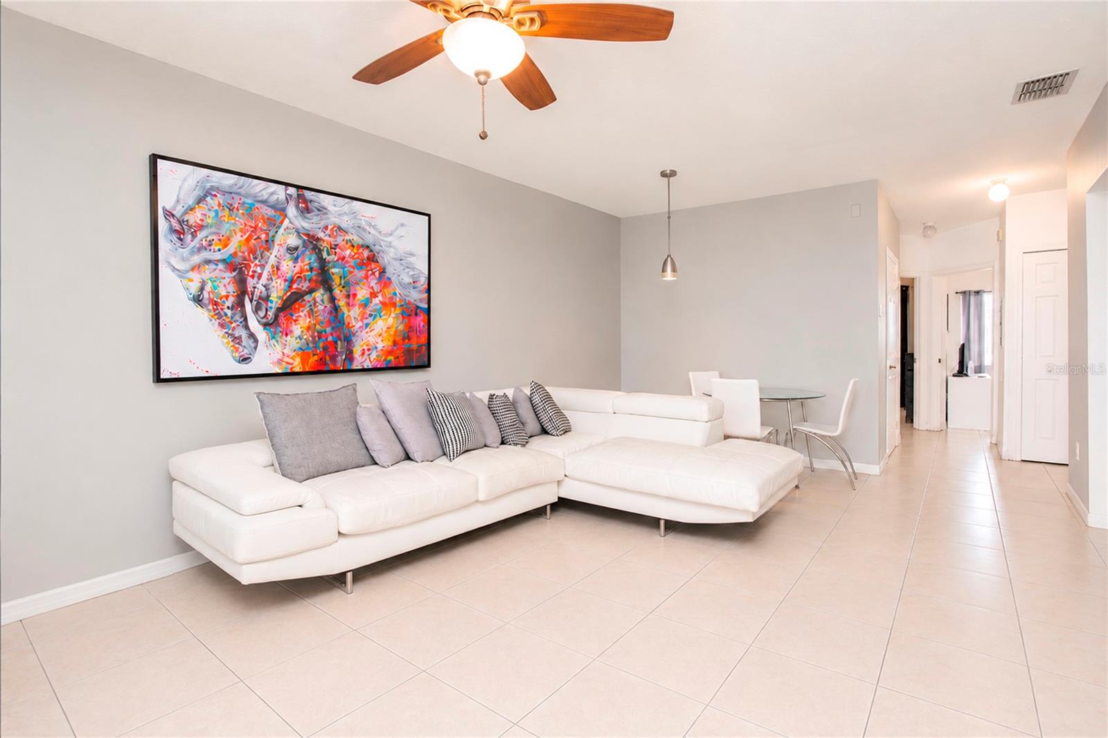 508 Villa Del Sol Cir #204 Property Photo 6