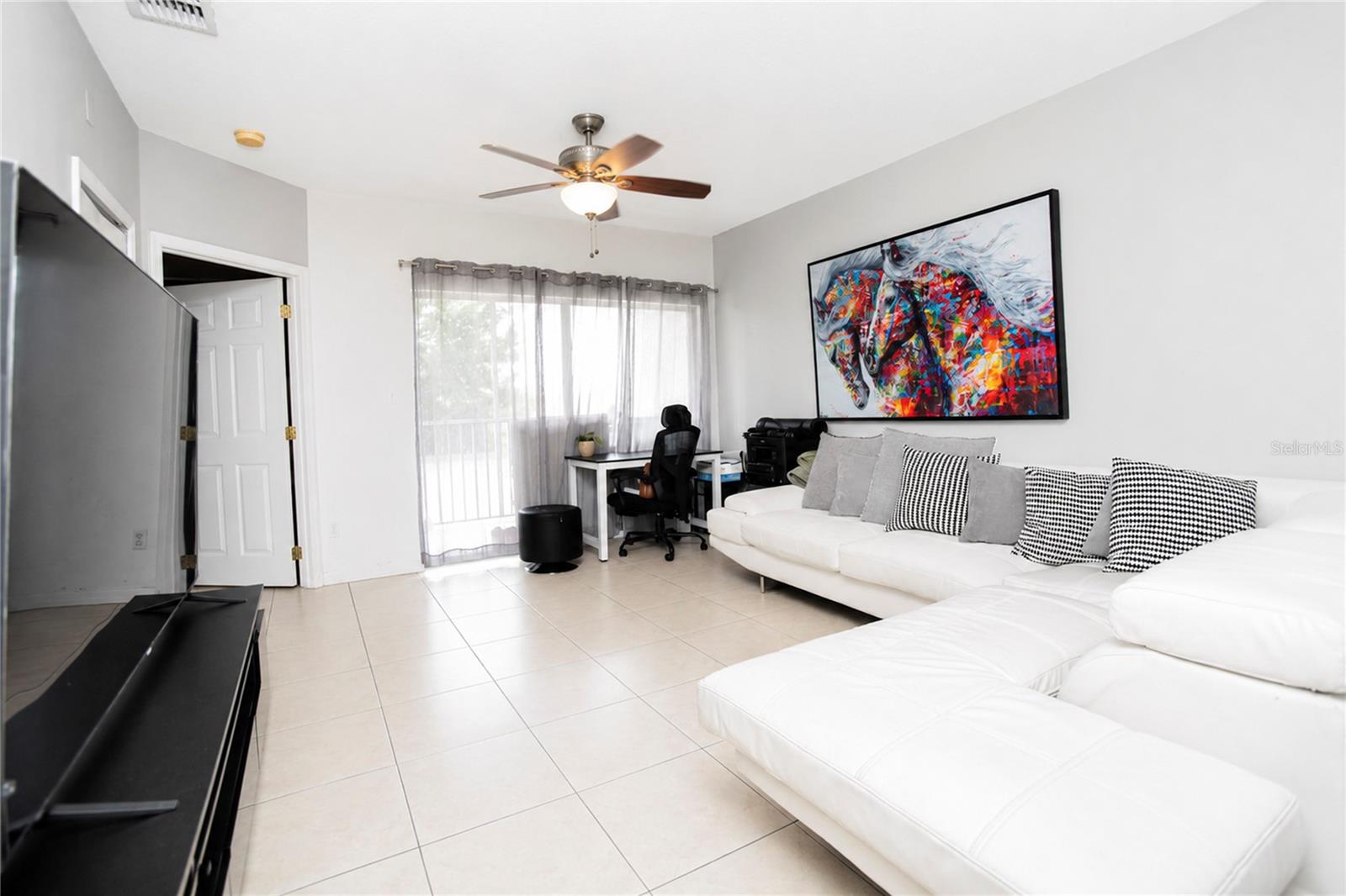 508 Villa Del Sol Cir #204 Property Photo 7