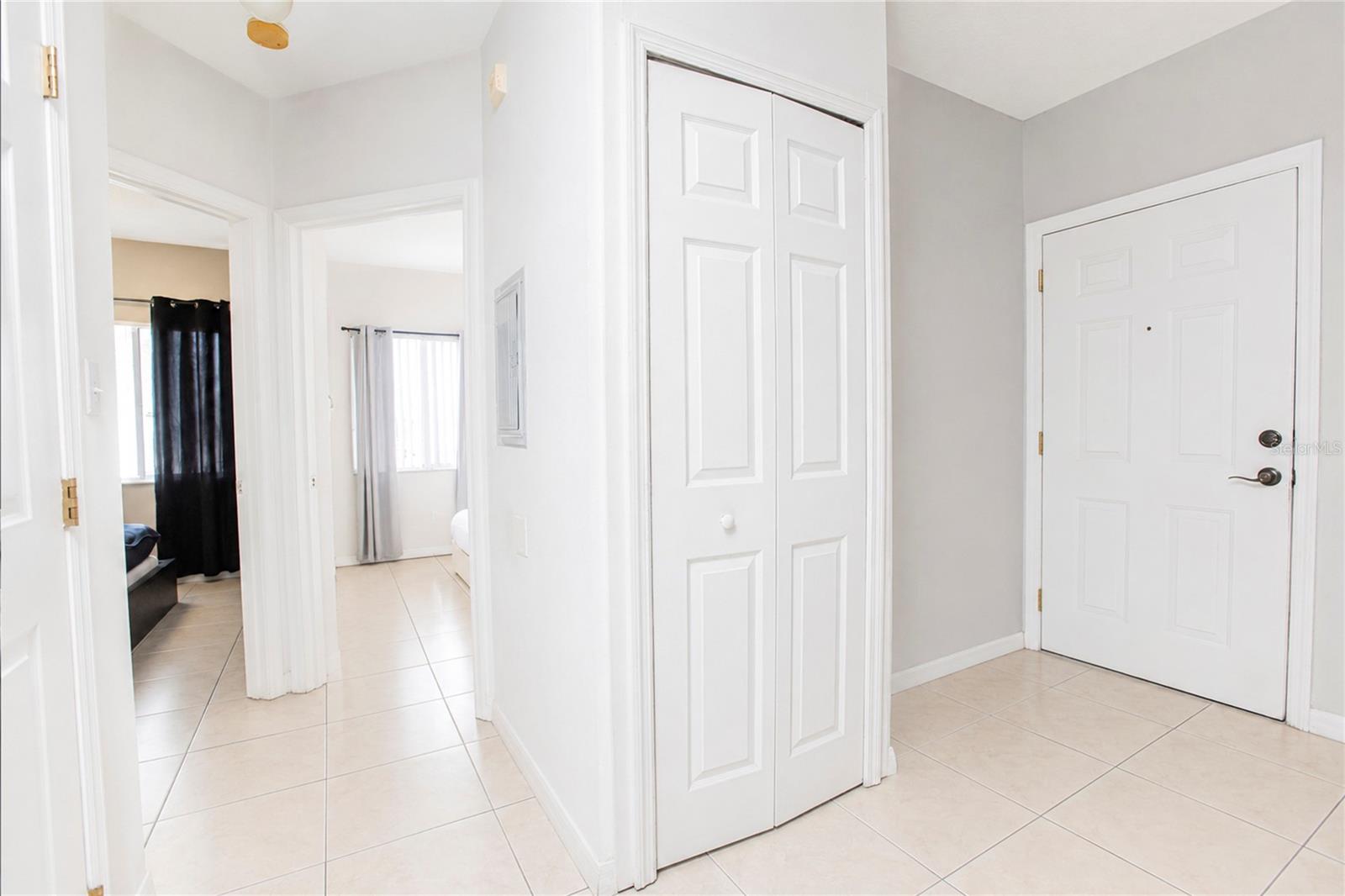 508 Villa Del Sol Cir #204 Property Photo 9