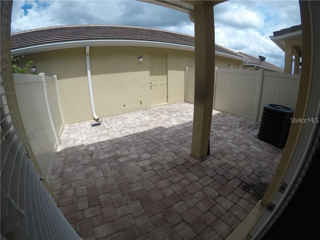 7617 Ripplepointe Way Property Photo 6