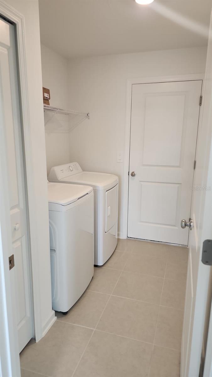 2189 Lasso Loop Property Photo 15