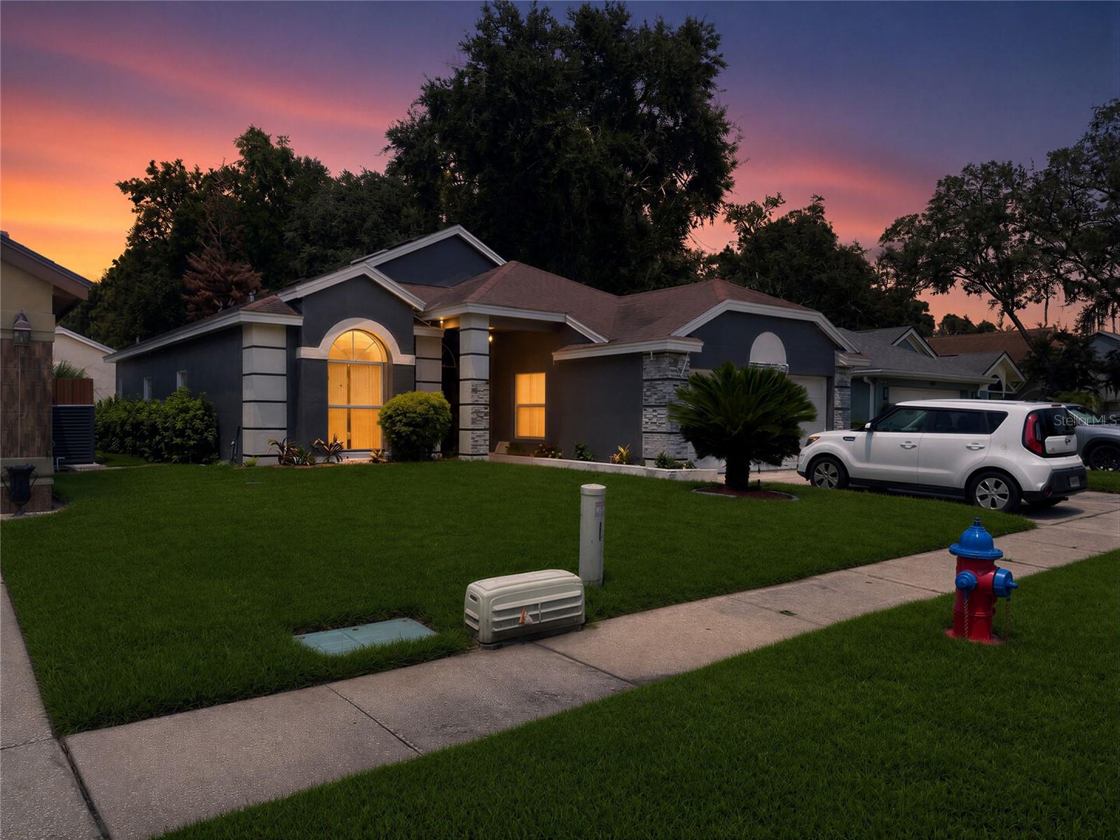 O6429283 Property Photo 2