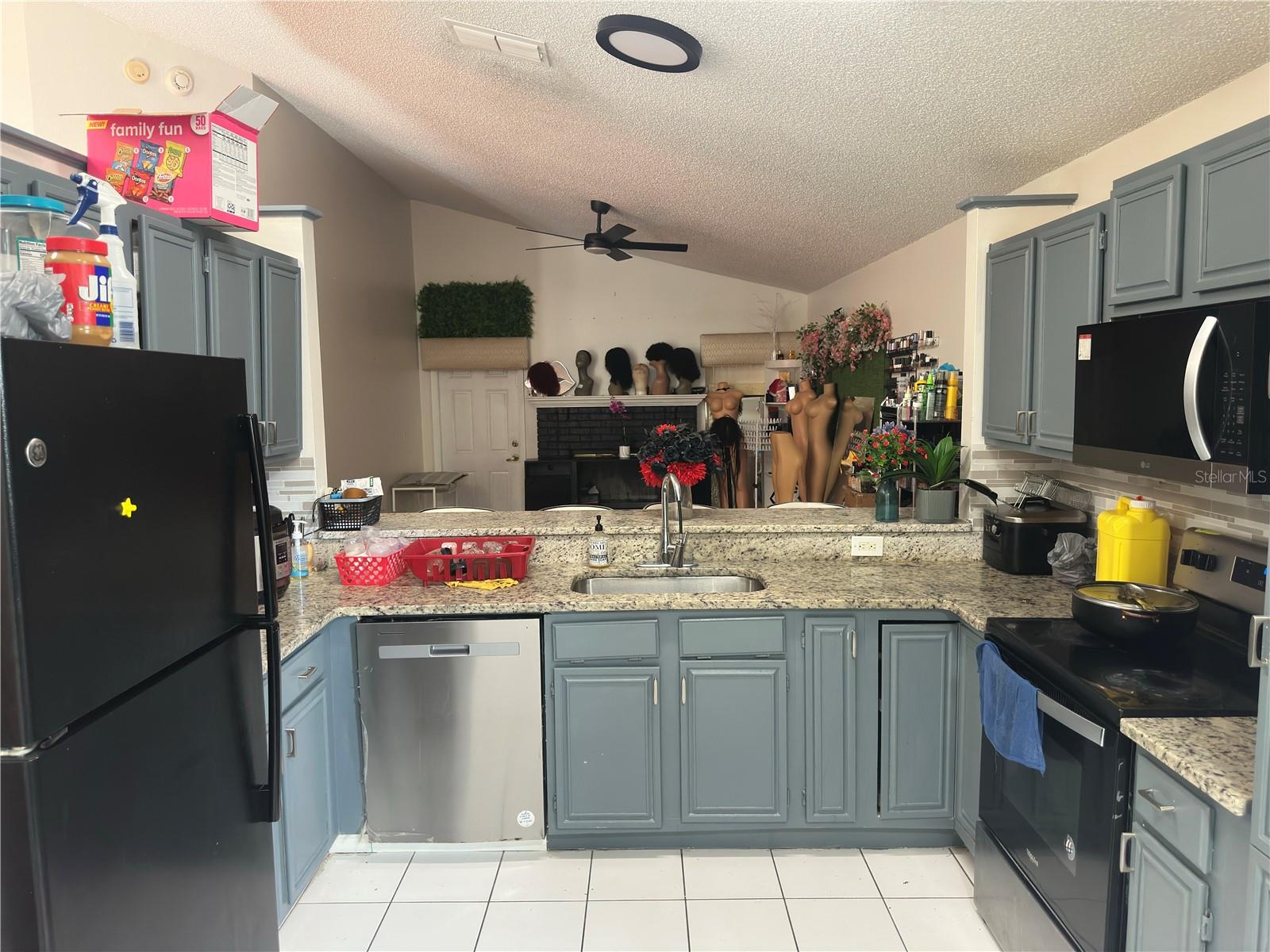 O6429283 Property Photo 9