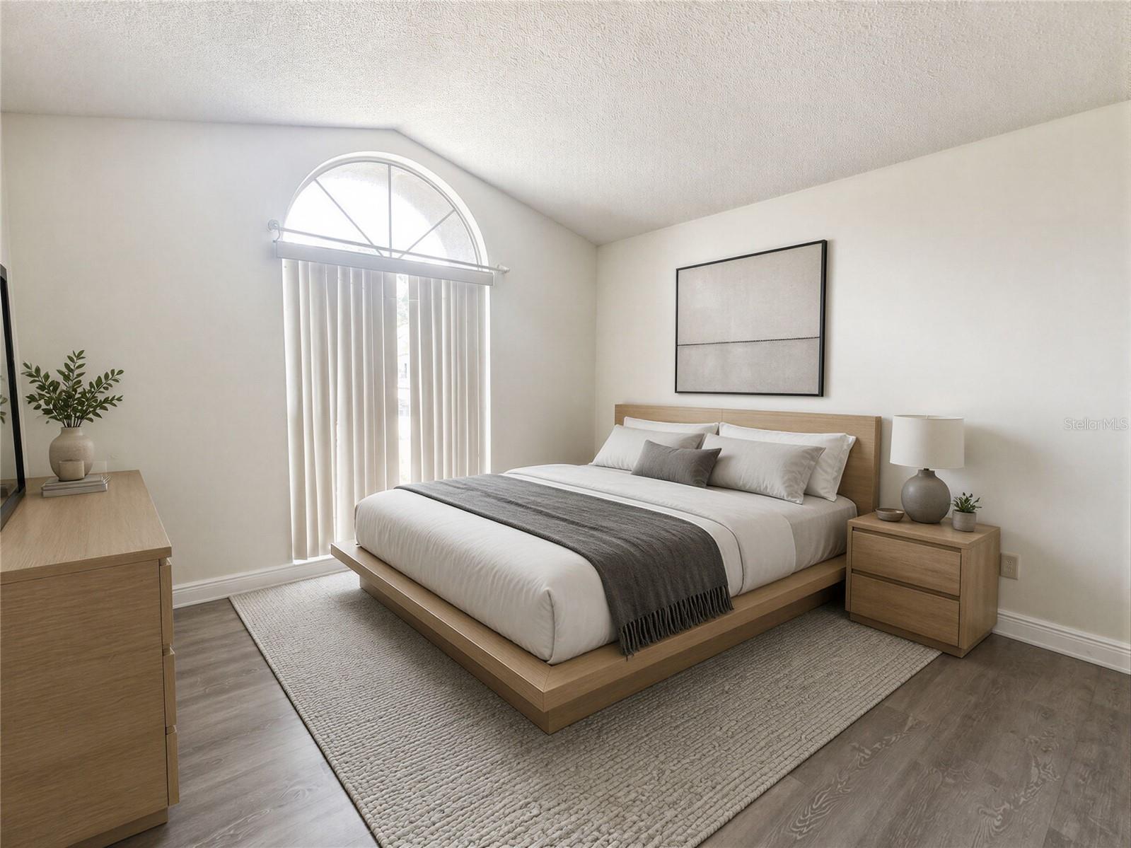 O6429283 Property Photo 14