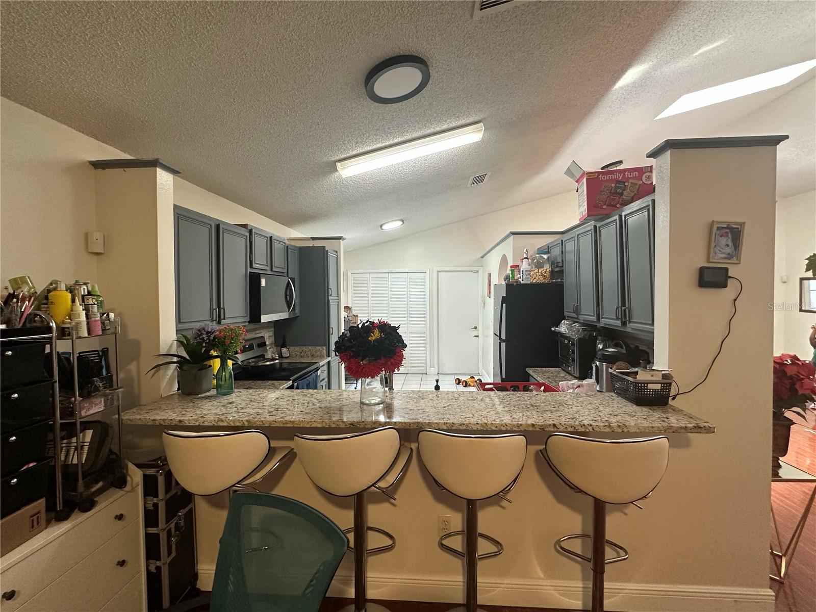 O6429283 Property Photo 22