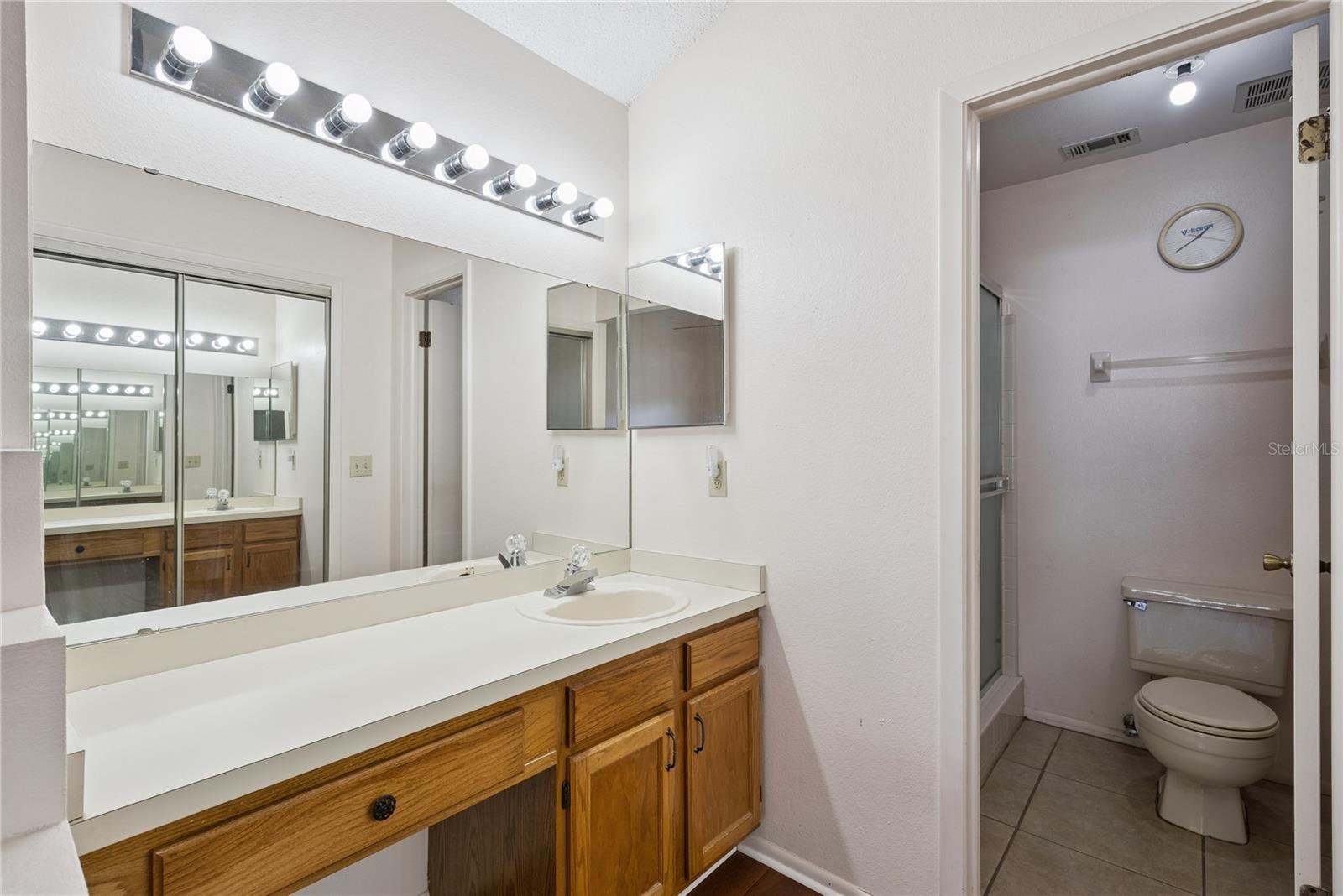 3023 Weymouth Ct Property Photo 18