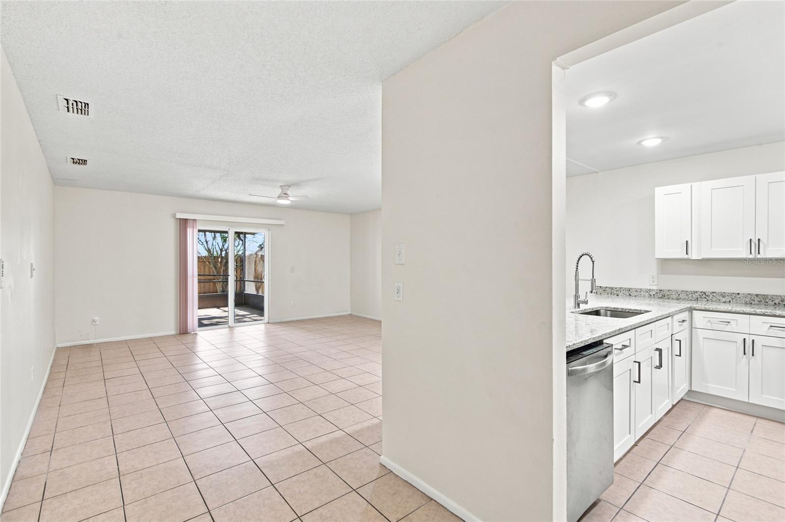 5967 Fish Ct Property Photo 4