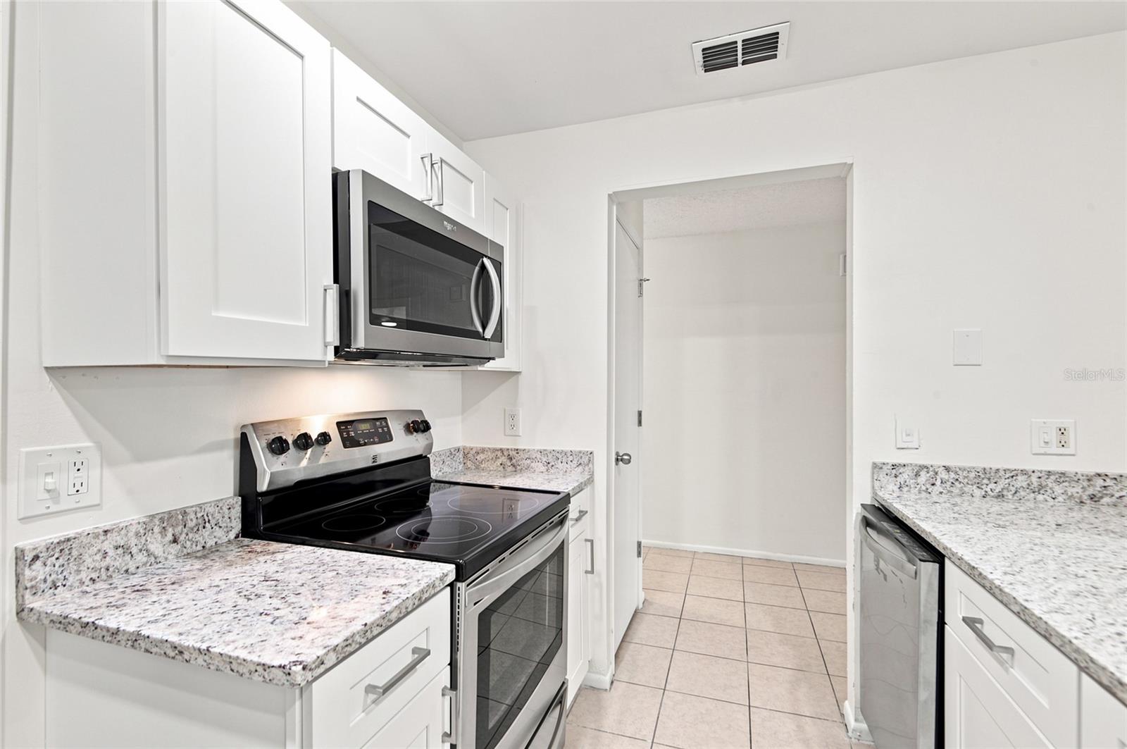 5967 Fish Ct Property Photo 6