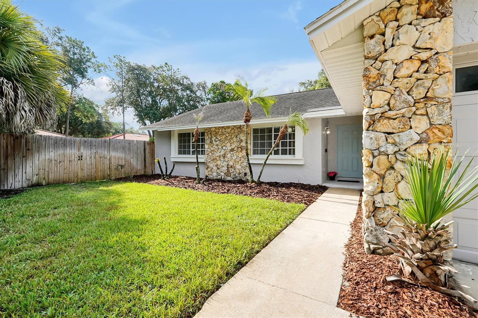 8405 Waialae Ct Property Photo 3