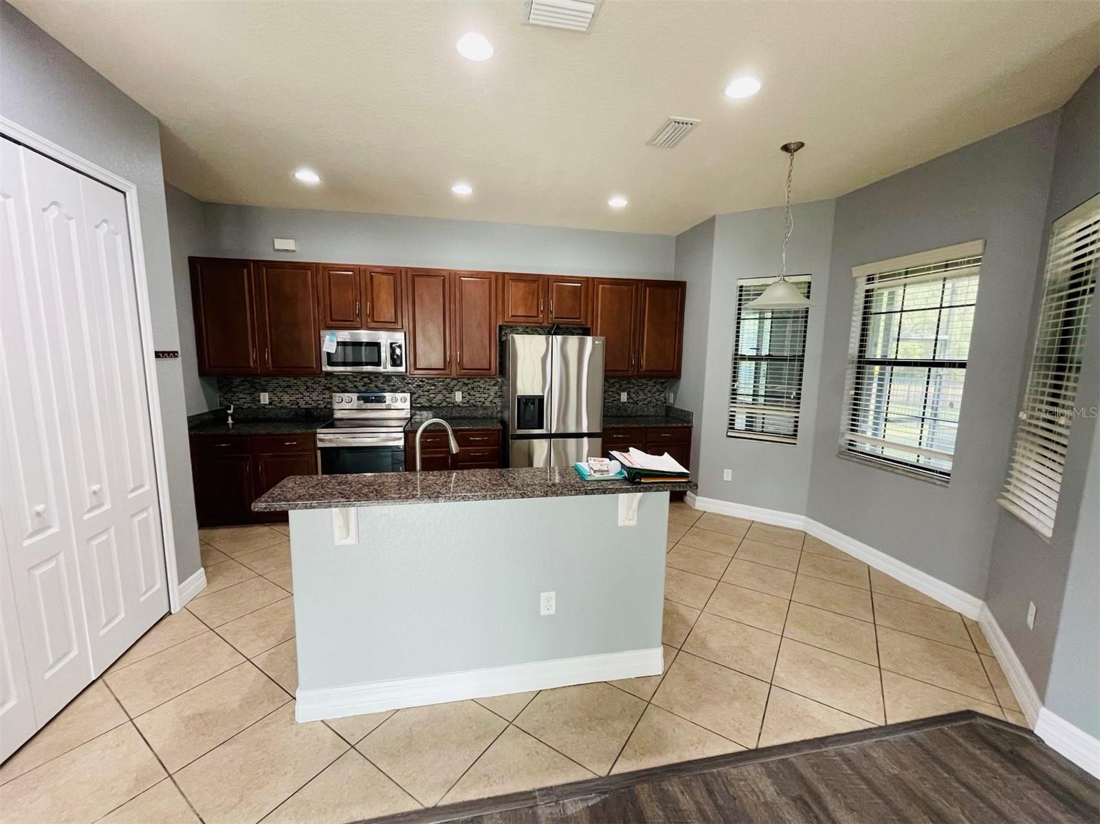 10802 Willow Ridge Loop Property Photo 5