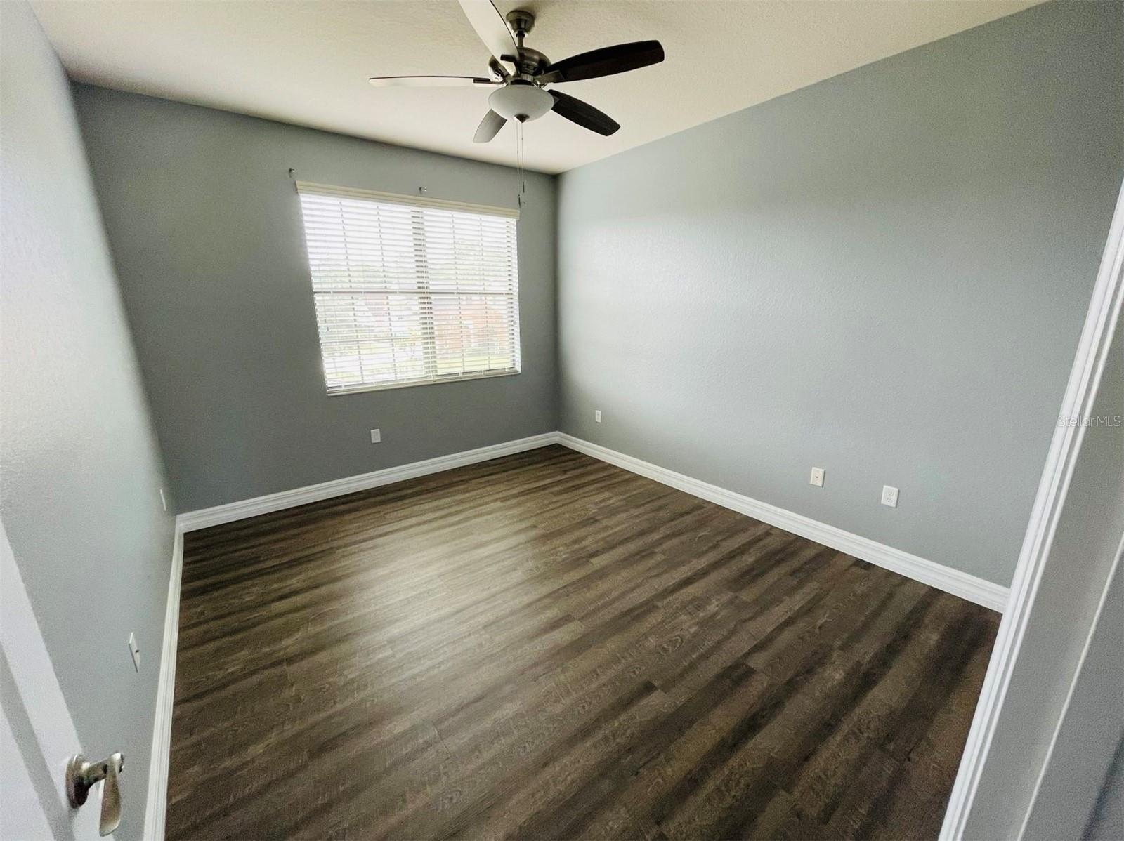 10802 Willow Ridge Loop Property Photo 12