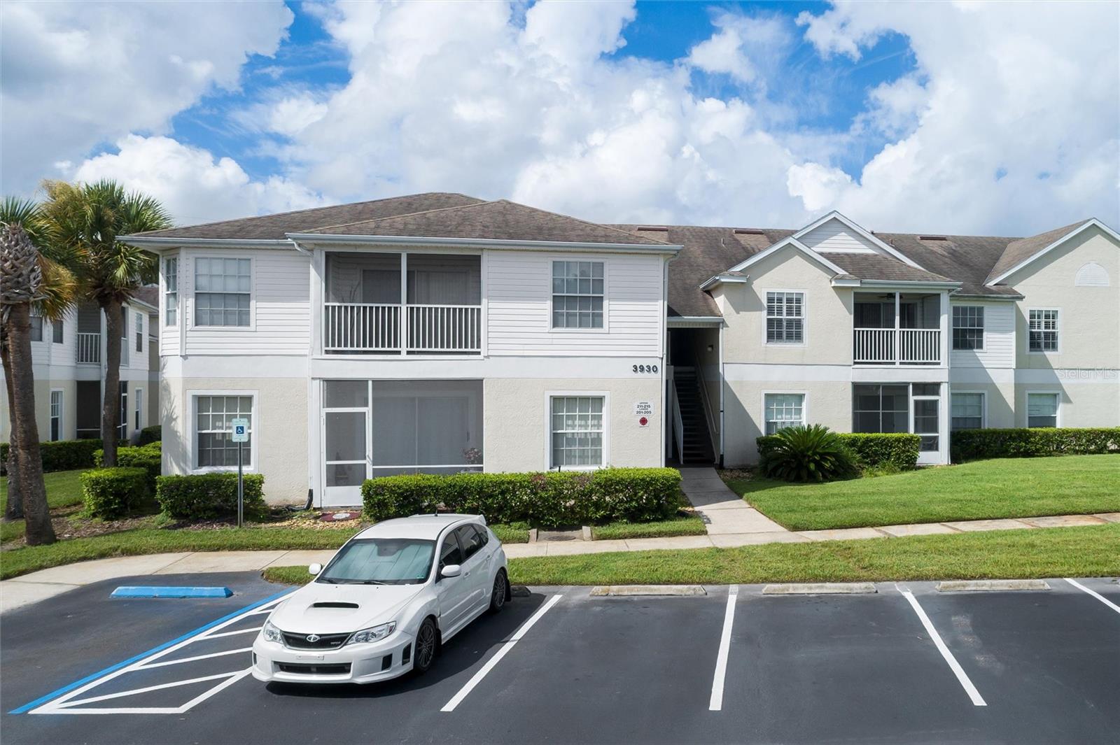 3930 SOUTHPOINTE DR #213 Property Photo 1
