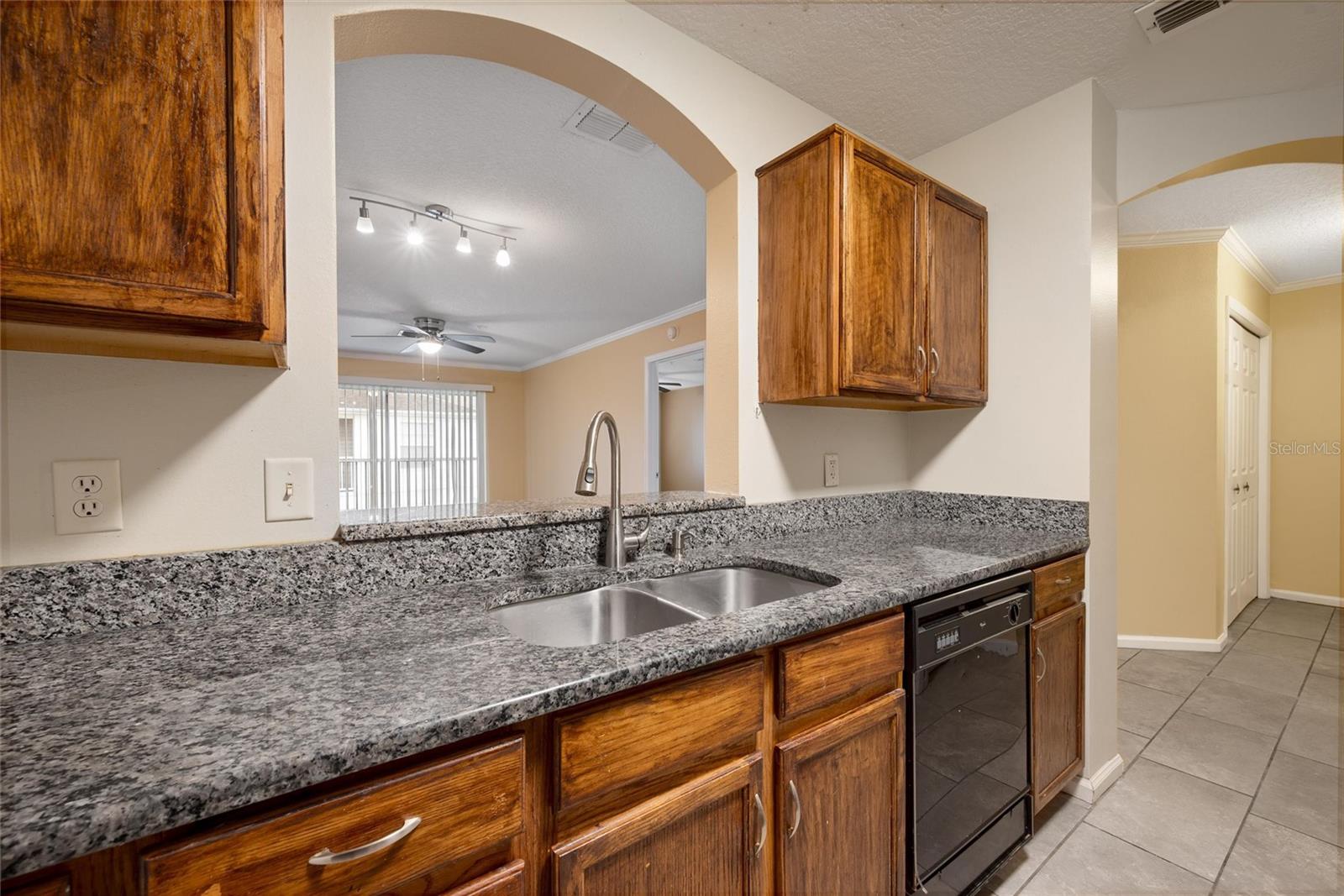 3930 Southpointe Dr #213 Property Photo 8