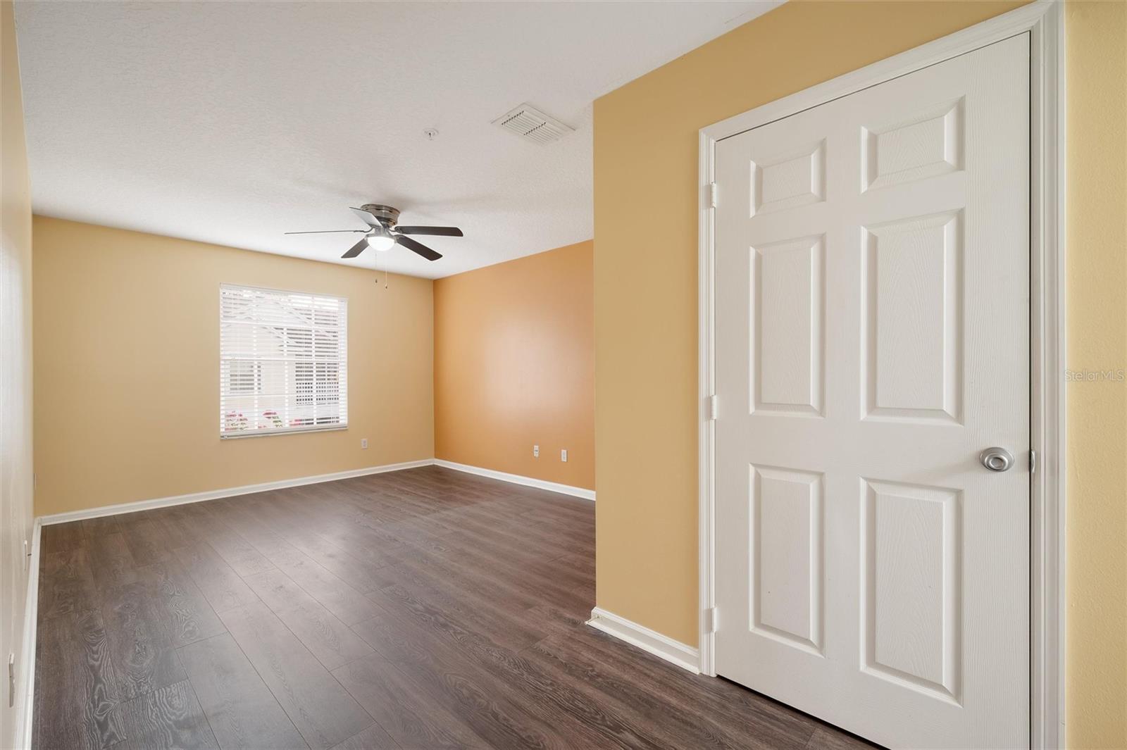 3930 Southpointe Dr #213 Property Photo 11