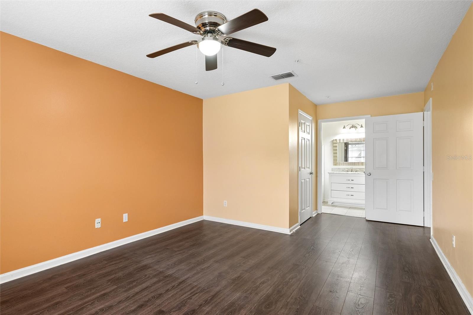 3930 Southpointe Dr #213 Property Photo 13