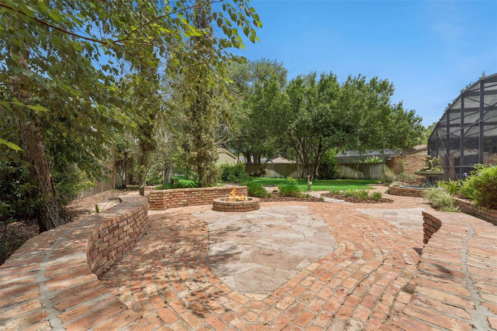 4507 Winderwood Cir Property Photo 4